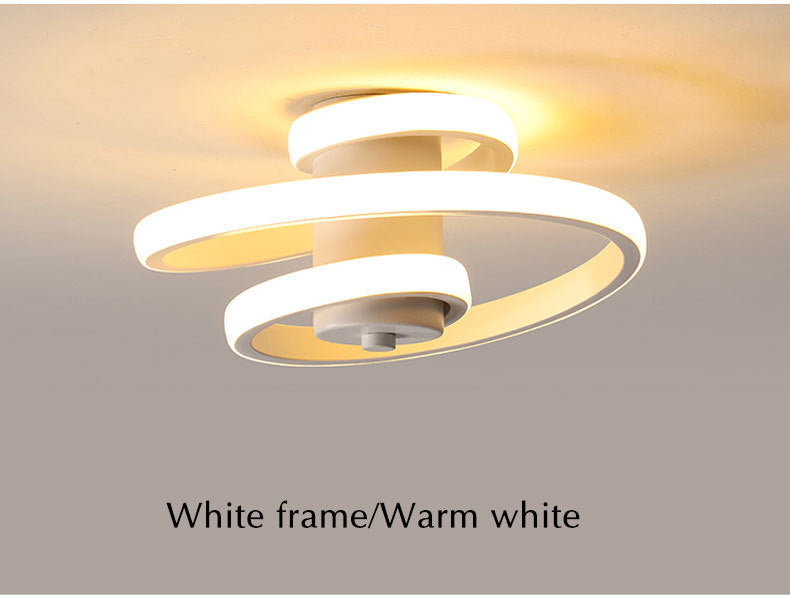 Lámpara de techo con iluminación LED de metal sencilla y moderna.